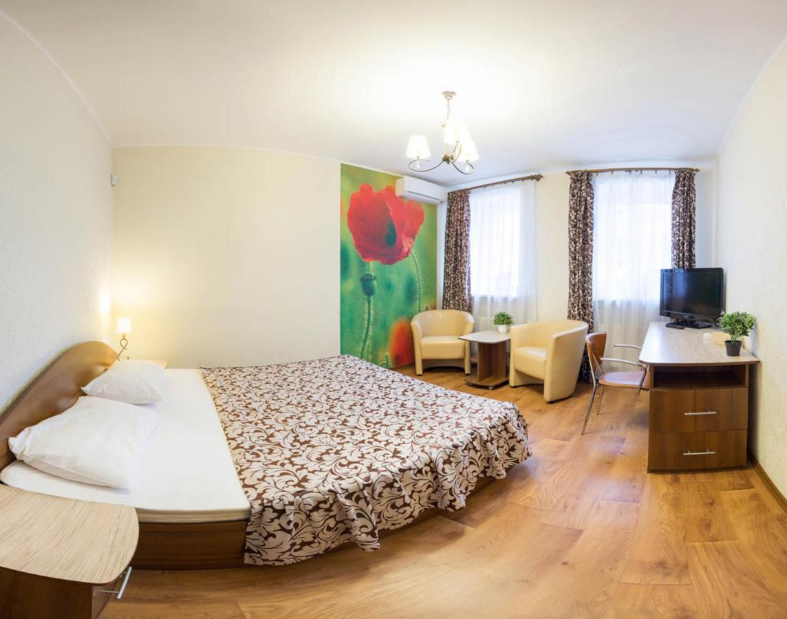 Excellent studio apartment in the Center - Kravtsova lane 13B Charkov Buitenkant foto