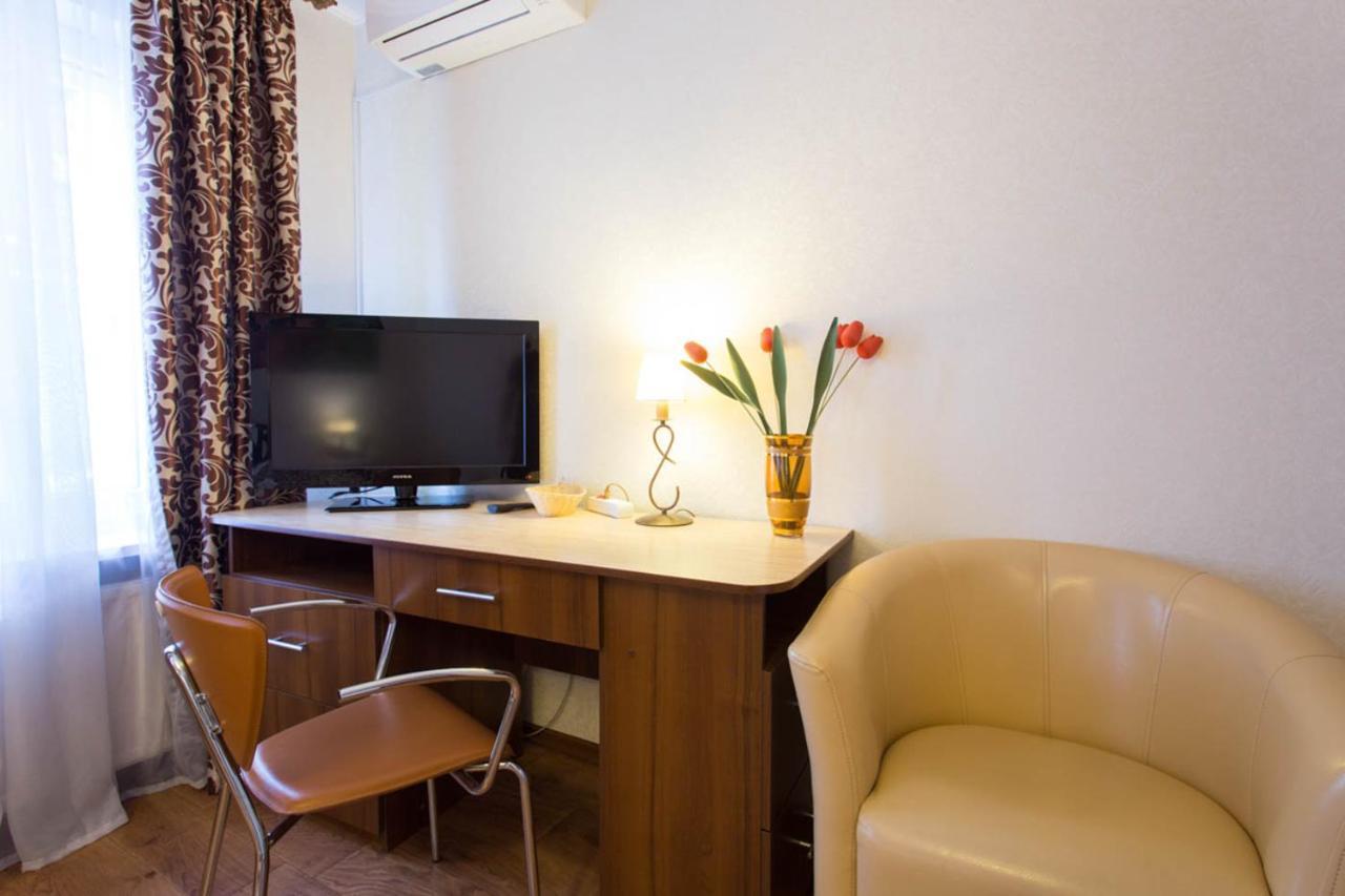 Excellent studio apartment in the Center - Kravtsova lane 13B Charkov Buitenkant foto